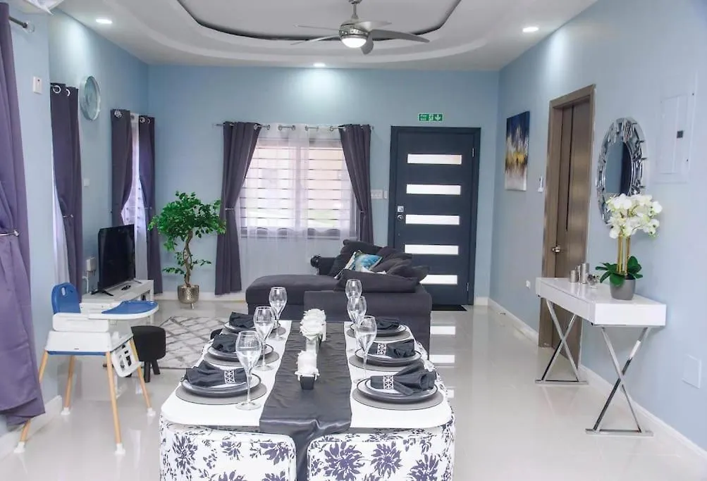 אוצ'ו ריוס Montana Villa