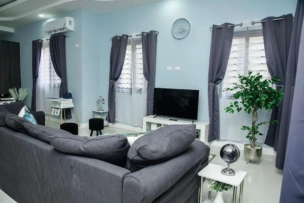 בית נופש אוצ'ו ריוס Montana Villa