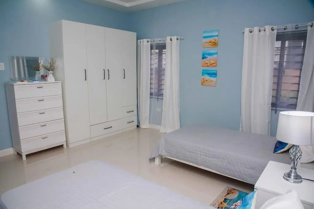 Montana Villa Ocho Ríos